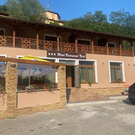 Motel Restaurant Nicol Armenis Exterior photo